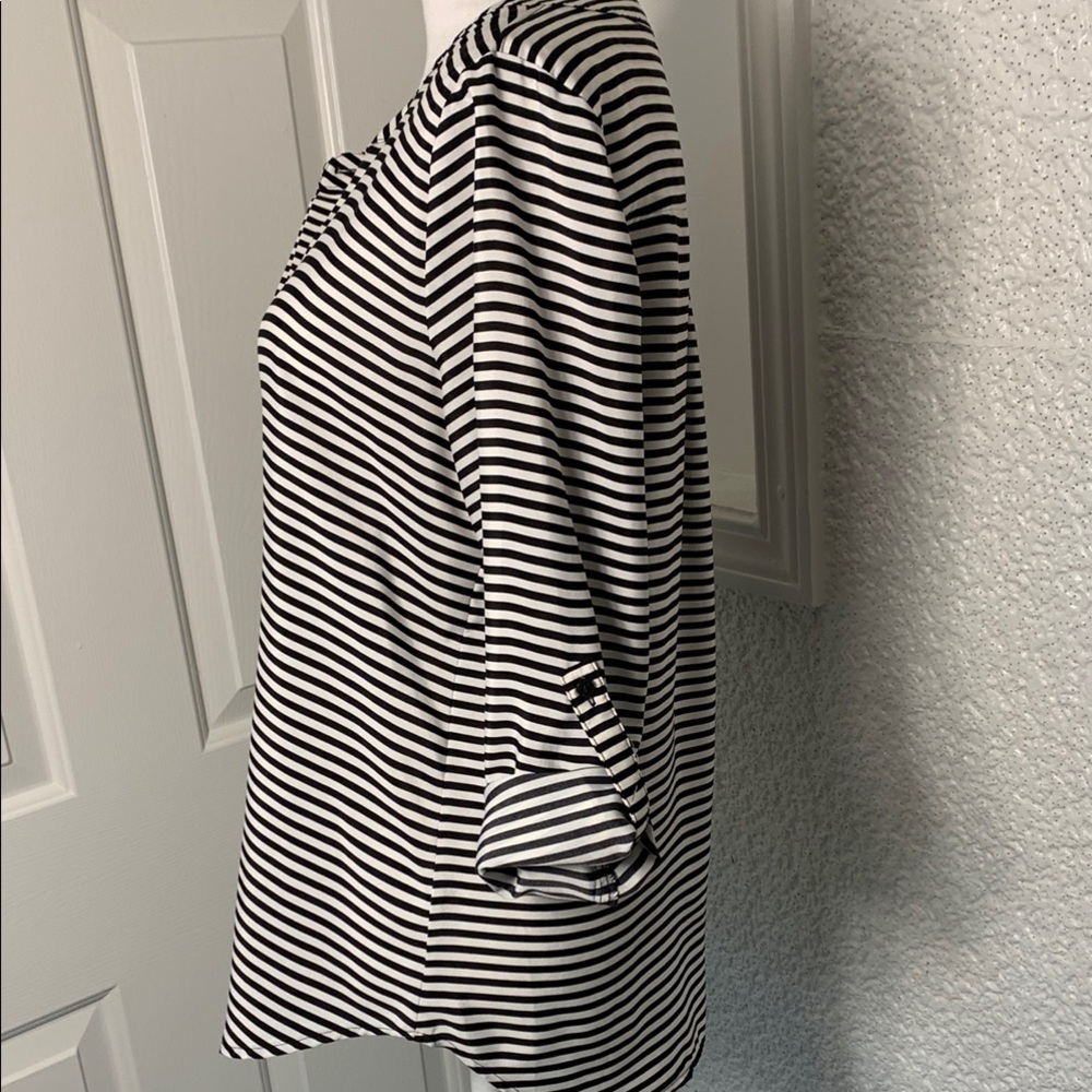 Ann Tayle\or Black and White Striped Women's Blouse Size Medium - Picture 5 of 9